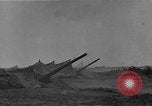Standbild getarnt Geschützen Nordafrika, 1941, aus Sekunde 29 historischem Filmmaterial Videoclip 65675050515