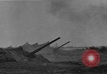 Standbild getarnt Geschützen Nordafrika, 1941, aus Sekunde 34 historischem Filmmaterial Videoclip 65675050515