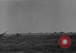 Standbild getarnt Geschützen Nordafrika, 1941, aus Sekunde 44 historischem Filmmaterial Videoclip 65675050515