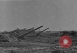 Standbild getarnt Geschützen Nordafrika, 1941, aus Sekunde 47 historischem Filmmaterial Videoclip 65675050515