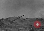Standbild getarnt Geschützen Nordafrika, 1941, aus Sekunde 56 historischem Filmmaterial Videoclip 65675050515