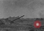 Standbild getarnt Geschützen Nordafrika, 1941, aus Sekunde 57 historischem Filmmaterial Videoclip 65675050515