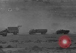 Image camions britanniques en Afrique du Nord, 1941, de la seconde 1 séquences d'archives historiques vidéo 65675050516