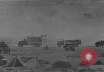 Image camions britanniques en Afrique du Nord, 1941, de la seconde 7 séquences d'archives historiques vidéo 65675050516