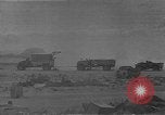 Image camions britanniques en Afrique du Nord, 1941, de la seconde 26 séquences d'archives historiques vidéo 65675050516