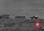 Image camions britanniques en Afrique du Nord, 1941, de la seconde 29 séquences d'archives historiques vidéo 65675050516