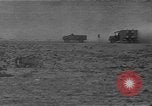 Image camions britanniques en Afrique du Nord, 1941, de la seconde 57 séquences d'archives historiques vidéo 65675050516