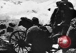 Standbild German Mountain troopers in Betrieb im Schnee während Zweiten Weltkrieg Kaukasus, 1943, aus Sekunde 24 historischem Filmmaterial Videoclip 65675050523