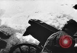 Standbild German Mountain troopers in Betrieb im Schnee während Zweiten Weltkrieg Kaukasus, 1943, aus Sekunde 26 historischem Filmmaterial Videoclip 65675050523