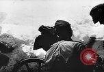 Standbild German Mountain troopers in Betrieb im Schnee während Zweiten Weltkrieg Kaukasus, 1943, aus Sekunde 27 historischem Filmmaterial Videoclip 65675050523