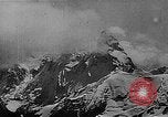Standbild German Mountain troopers in Betrieb im Schnee während Zweiten Weltkrieg Kaukasus, 1943, aus Sekunde 29 historischem Filmmaterial Videoclip 65675050523