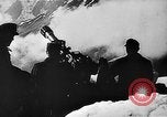 Standbild German Mountain troopers in Betrieb im Schnee während Zweiten Weltkrieg Kaukasus, 1943, aus Sekunde 39 historischem Filmmaterial Videoclip 65675050523