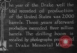 Standbild Bohren von Öl United States USA, 1923, aus Sekunde 10 historischem Filmmaterial Videoclip 65675050524