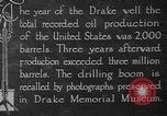 Standbild Bohren von Öl United States USA, 1923, aus Sekunde 19 historischem Filmmaterial Videoclip 65675050524