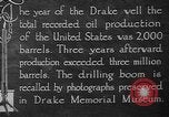 Standbild Bohren von Öl United States USA, 1923, aus Sekunde 29 historischem Filmmaterial Videoclip 65675050524