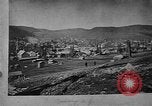 Standbild Bohren von Öl United States USA, 1923, aus Sekunde 33 historischem Filmmaterial Videoclip 65675050524
