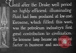 Immagine di Lampada di kerosene usato per l'illuminazione United States USA, 1921, secondo 23 filmato di repertorio 65675050526