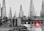 Image raffinerie de pétrole United States USA, 1923, de la seconde 34 séquences d'archives historiques vidéo 65675050535