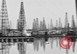 Image raffinerie de pétrole United States USA, 1923, de la seconde 39 séquences d'archives historiques vidéo 65675050535