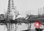 Image raffinerie de pétrole United States USA, 1923, de la seconde 49 séquences d'archives historiques vidéo 65675050535