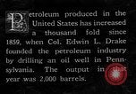 Standbild Bohren von Öl United States USA, 1923, aus Sekunde 13 historischem Filmmaterial Videoclip 65675050546