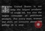 Standbild Bohren von Öl United States USA, 1923, aus Sekunde 35 historischem Filmmaterial Videoclip 65675050546