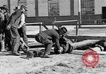 Standbild Reinigung von öl Rohrleitungen United States USA, 1923, aus Sekunde 38 historischem Filmmaterial Videoclip 65675050552