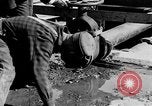 Standbild Reinigung von öl Rohrleitungen United States USA, 1923, aus Sekunde 54 historischem Filmmaterial Videoclip 65675050552