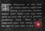 Standbild Öl Rohrleitung United States USA, 1923, aus Sekunde 27 historischem Filmmaterial Videoclip 65675050553