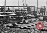 Standbild temporäre Öl Rohrleitungen United States USA, 1923, aus Sekunde 29 historischem Filmmaterial Videoclip 65675050554