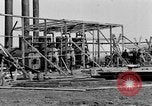 Standbild temporäre Öl Rohrleitungen United States USA, 1923, aus Sekunde 44 historischem Filmmaterial Videoclip 65675050554