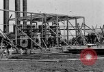 Standbild temporäre Öl Rohrleitungen United States USA, 1923, aus Sekunde 50 historischem Filmmaterial Videoclip 65675050554
