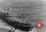 Standbild britischen Flotte im Englischen Kanal, 1918, aus Sekunde 15 historischem Filmmaterial Videoclip 65675050557