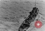 Standbild britischen Flotte im Englischen Kanal, 1918, aus Sekunde 27 historischem Filmmaterial Videoclip 65675050557