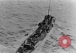 Standbild britischen Flotte im Englischen Kanal, 1918, aus Sekunde 28 historischem Filmmaterial Videoclip 65675050557