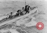 Standbild britischen Flotte im Englischen Kanal, 1918, aus Sekunde 35 historischem Filmmaterial Videoclip 65675050557