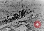 Standbild britischen Flotte im Englischen Kanal, 1918, aus Sekunde 36 historischem Filmmaterial Videoclip 65675050557