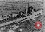Standbild britischen Flotte im Englischen Kanal, 1918, aus Sekunde 38 historischem Filmmaterial Videoclip 65675050557