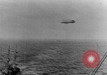 Standbild britischen Flotte im Englischen Kanal, 1918, aus Sekunde 62 historischem Filmmaterial Videoclip 65675050557
