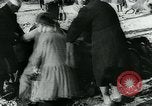 Standbild Rekonstruktionsprobleme im Nachkriegs-Europa Europa, 1946, aus Sekunde 42 historischem Filmmaterial Videoclip 65675050559