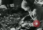Standbild Rekonstruktionsprobleme im Nachkriegs-Europa Europa, 1946, aus Sekunde 45 historischem Filmmaterial Videoclip 65675050559