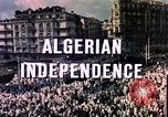 Image célébration de l'indépendance l'Algérie, 1963, de la seconde 13 séquences d'archives historiques vidéo 65675050582