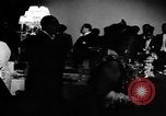 Standbild Schah von Iran Royal Wedding Teheran Iran, 1951, aus Sekunde 17 historischem Filmmaterial Videoclip 65675050588