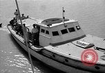 Image Des ressortissants britanniques quittent l'Iran à bord de navires l'Iran, 1951, de la seconde 4 séquences d'archives historiques vidéo 65675050598