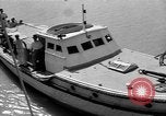 Image Des ressortissants britanniques quittent l'Iran à bord de navires l'Iran, 1951, de la seconde 5 séquences d'archives historiques vidéo 65675050598