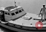 Image Des ressortissants britanniques quittent l'Iran à bord de navires l'Iran, 1951, de la seconde 6 séquences d'archives historiques vidéo 65675050598
