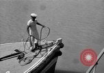 Image Des ressortissants britanniques quittent l'Iran à bord de navires l'Iran, 1951, de la seconde 14 séquences d'archives historiques vidéo 65675050598