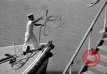 Image Des ressortissants britanniques quittent l'Iran à bord de navires l'Iran, 1951, de la seconde 17 séquences d'archives historiques vidéo 65675050598