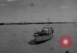 Image Des ressortissants britanniques quittent l'Iran à bord de navires l'Iran, 1951, de la seconde 53 séquences d'archives historiques vidéo 65675050598