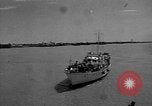 Image Des ressortissants britanniques quittent l'Iran à bord de navires l'Iran, 1951, de la seconde 56 séquences d'archives historiques vidéo 65675050598
